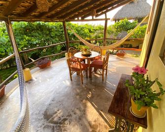 Troncones Point Hostel - Troncones - Patio