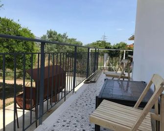 Villa Filoxenia - Amárynthos - Balkon