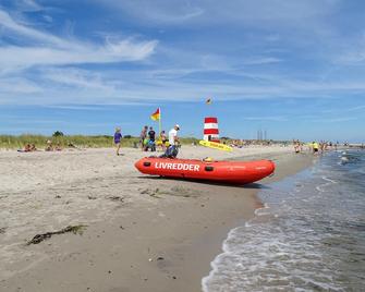 Holiday Home Grenaa 24 - Grenaa - Strand