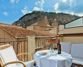 Hotel La Plumeria - Cefalù - Balcony
