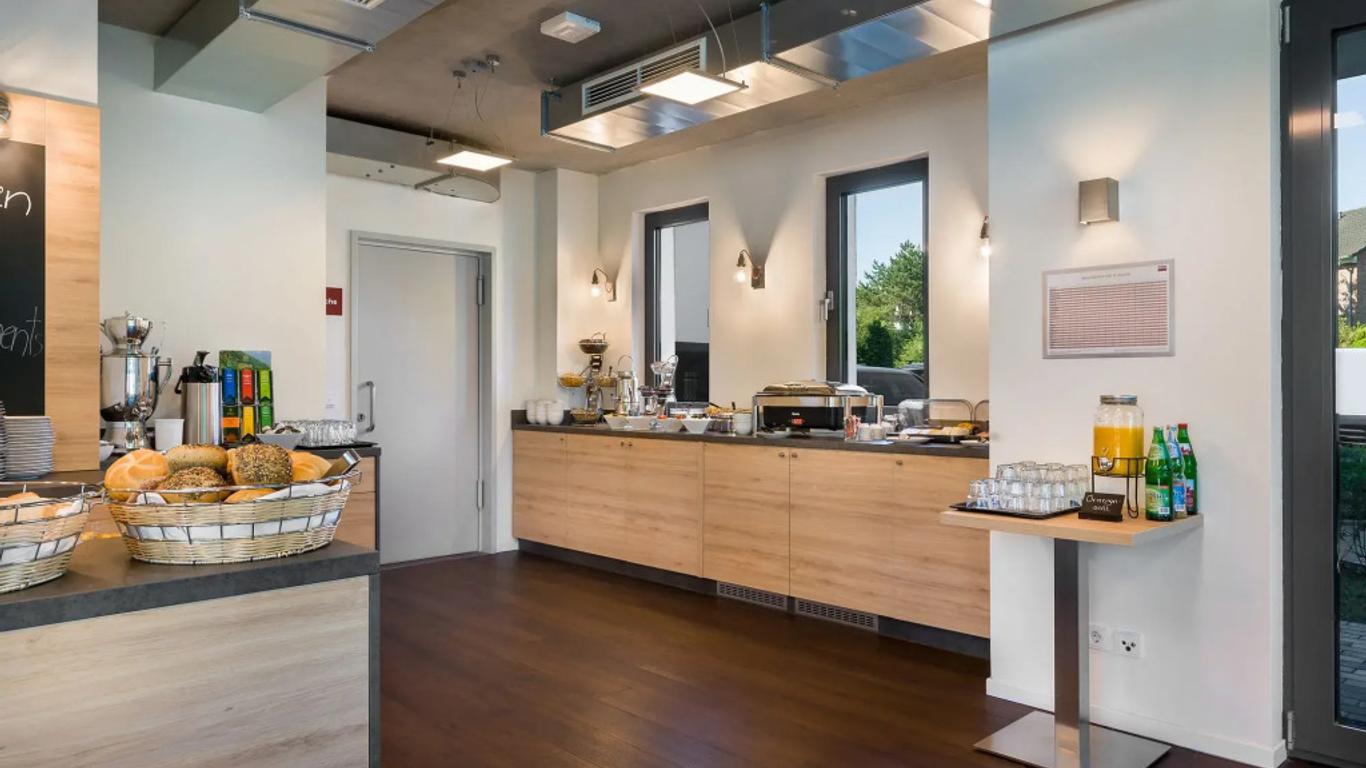 Signature East Hotel Apartment
