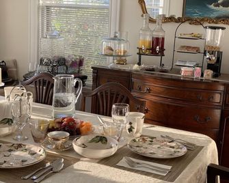 The Hydrangea Inn - Gloucester - Eetruimte