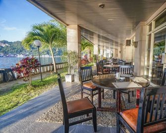 Swiss-Belhotel Papua - Jayapura - Innenhof