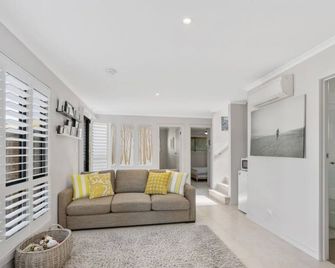 Goolwa Serenity - Modern, Peaceful, Linen & wifi included - Goolwa - Living room