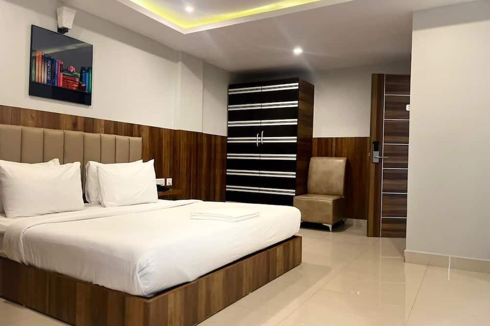 Hotel Avenue Suites Near International Airport Bangalore thumbnail 3