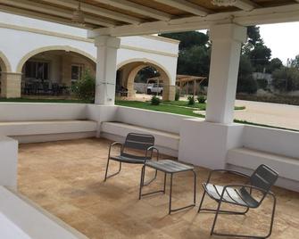 Masseria La Concezione in the countryside of Polignano a Mare - Rutigliano - Balcón