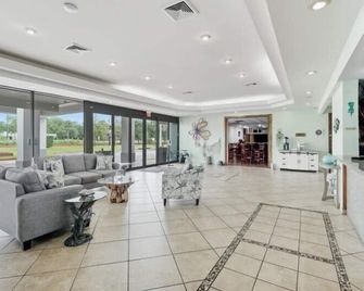 Vero Beach Inn & Suites Vero Beach I-95 - וורו ביץ' - לובי