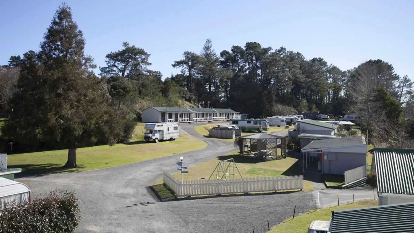 Opal Hot Springs & Holiday Park