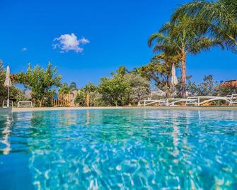 Residence I Faraglioni - Castellammare del Golfo - Pool