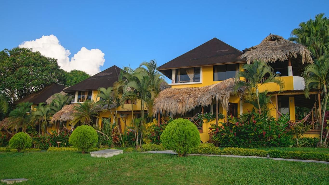 Banana Palms Hotel