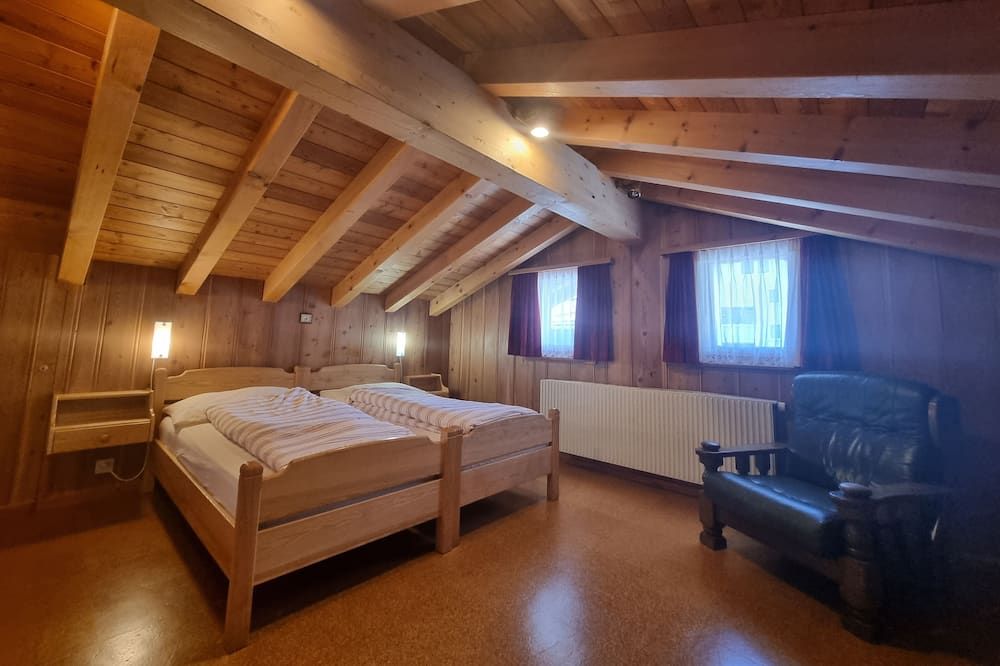 Hotel Astoria - Obergoms - Schlafzimmer