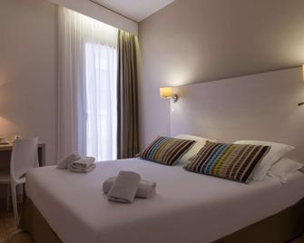 Interhotel Cassitel - Cassis - Bedroom