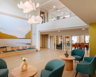 Quality Aparthotel Ploërmel - Ploërmel - Salónek