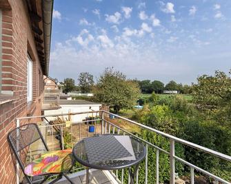 Ruhiges Appartement Am Stadtrand - Kevelaer - Balkon