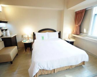 Kindness Hotel Weiwuying - Kaohsiung City