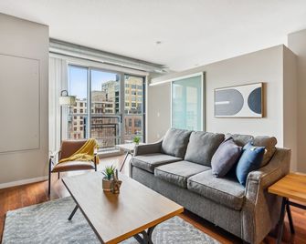 CozySuites Mill District with pool, gym # 09 - Minneapolis