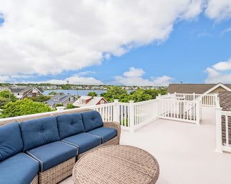 Luxury 5BR Beach House with Pool, Ocean Views, Elevator – Steps to Sand! - Point Pleasant Beach - Balcony