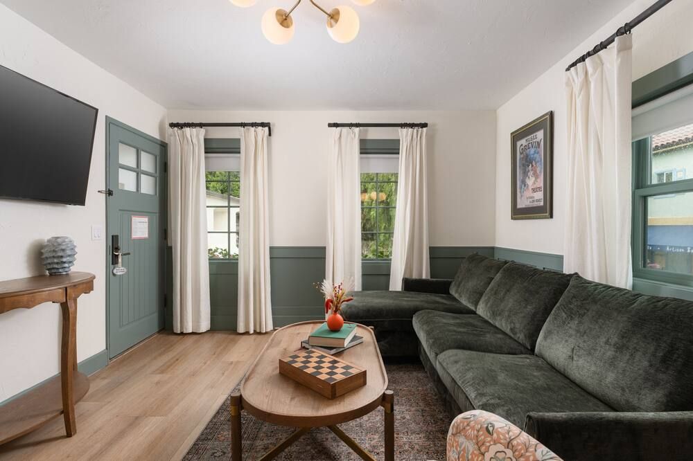 Petit Soleil - Bed, Breakfast and Bar - סן לואיס אוביספו - סלון