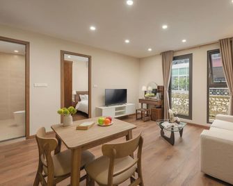 Fuji Hotel and Apartment Hoan Kiem - Hanoi - Living room