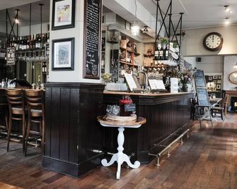 Swan Hotel - Arundel - Bar