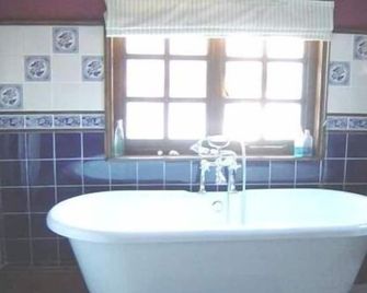 White House - Bishop’s Stortford - Bad