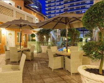 Sun Harbour Boutique Hotel - Surfside - Patio