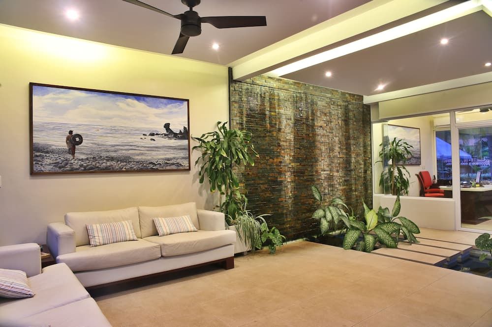 Boca Olas Resort Villas