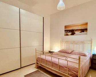 Salento Beach House Sea View & Private Parking! - Torre Rinalda - غرفة نوم