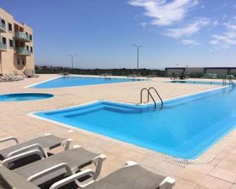 Beachtour Ericeira - Ericeira - Piscina
