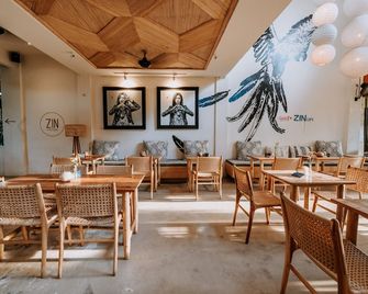Zin Canggu Resort & Villas - North Kuta - מסעדה