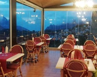 Hôtel Aïtone - Évisa - Restaurante