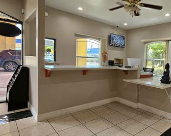 Texas Inn And Suites Rgv - Edinburg - Recepce