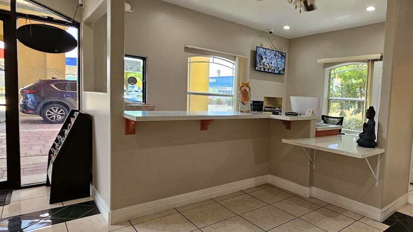 Texas Inn And Suites Rgv