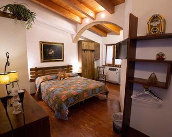 La Casa In Pietra - Resuttano - Habitación