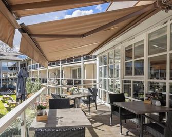 Enjoy Elegant Stay! Indoor Pool Onsite & Walks in Schoorl Dunes - Schoorl - Balcón