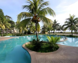 Gem Beach Resort - Kuala Terengganu - Pool