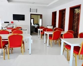 Greentree Inn Qingdao Licang Shuyan Road Daweng Square Express Hotel - Qingdao - Restaurante