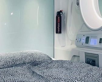 Space One Vienna - Sleeps 7 - Affordable & Central - Viena - Habitació