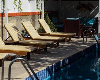 Oya Butik Otel & Suites - Bodrum - Pool