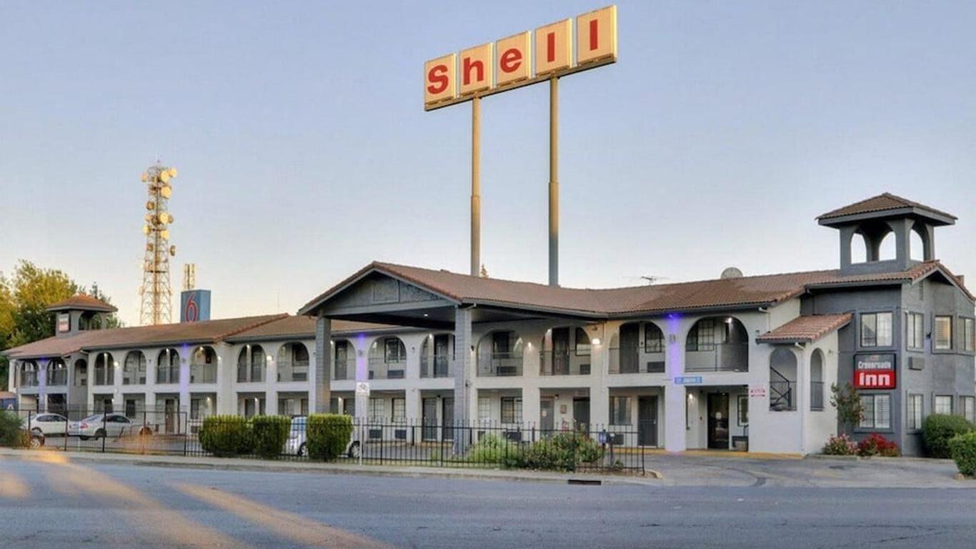 Crossroads Inn - Downtown Sacramento