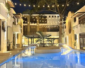 Hotel Entrelunas - San Marcos La Laguna - Pool