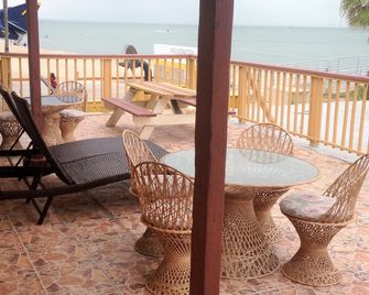 Capri Beach Hotel - Corpus Christi - Balcón