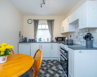 Swallow Cottage at West View - Louth - Keuken