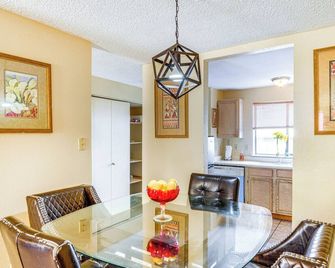 Patio And Mtn Views Family Gem In Califo - California City - Dining room