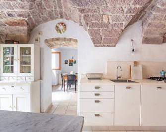 The Private Courtyard in Sardinia - Scano di Montiferro - Kitchen