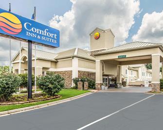 Comfort Inn and Suites Greenwood near University - Greenwood - Gebäude