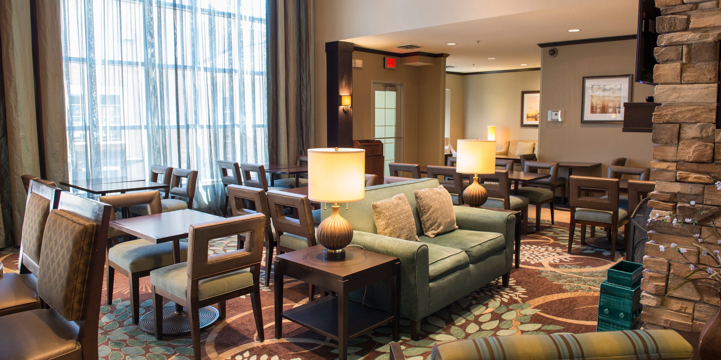 Staybridge Suites Fargo By IHG - פארגו - טרקלין