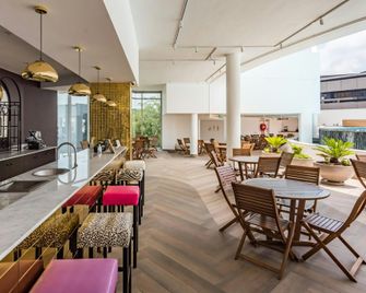 Hotel Sky Sandton - Johannesburg - Baari