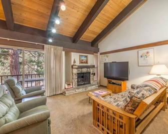 Big Dipper By Avantstay Cozy Tahoe City - Tahoe City - Huiskamer