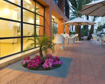 Hotel El Palmeral - Benidorm - Patio